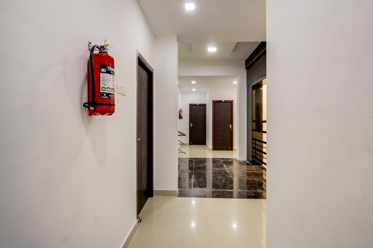 Oyo 69625 Mayuraa Residency Hotel Кумбаконам Екстериор снимка