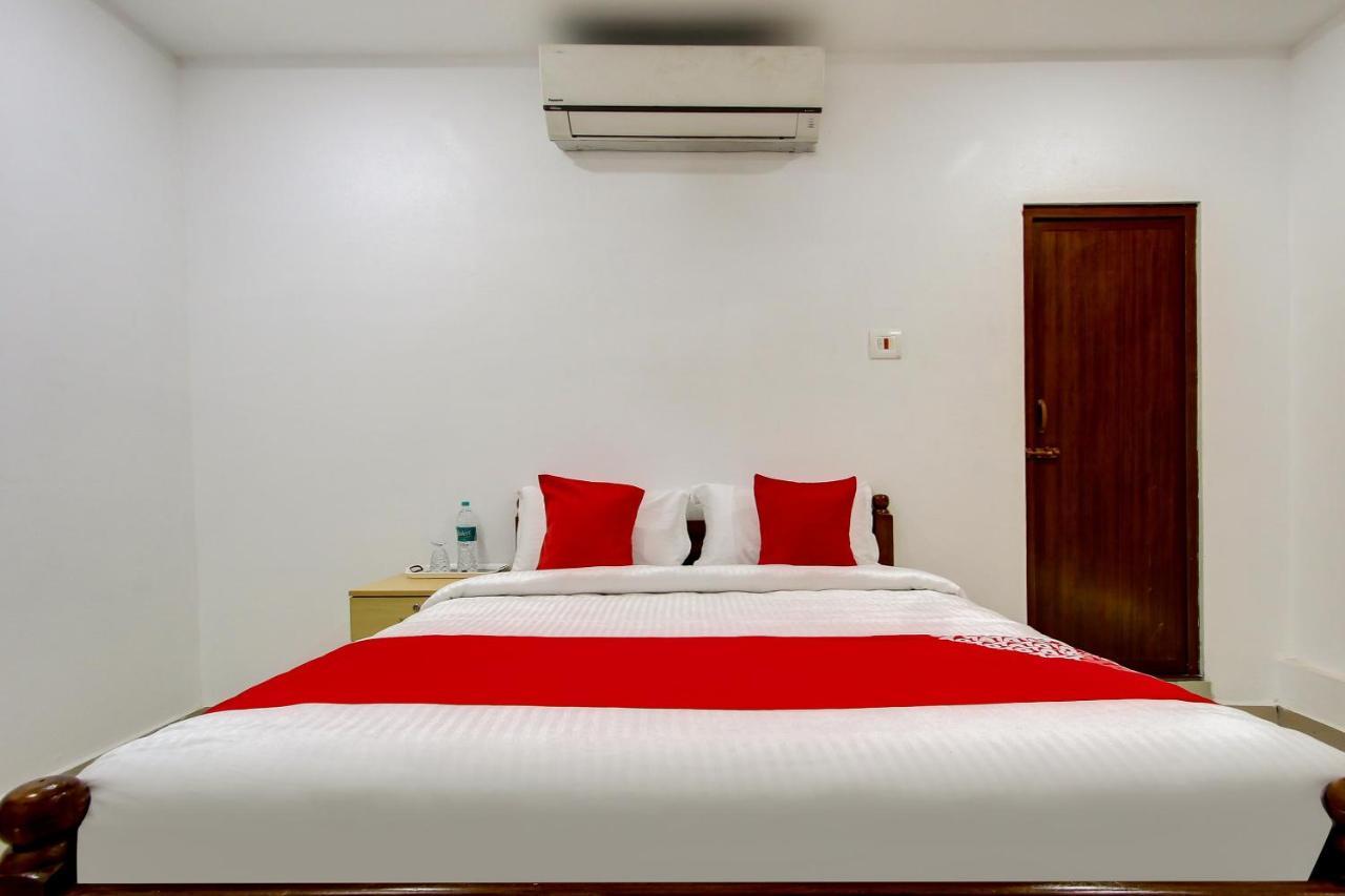 Oyo 69625 Mayuraa Residency Hotel Кумбаконам Екстериор снимка