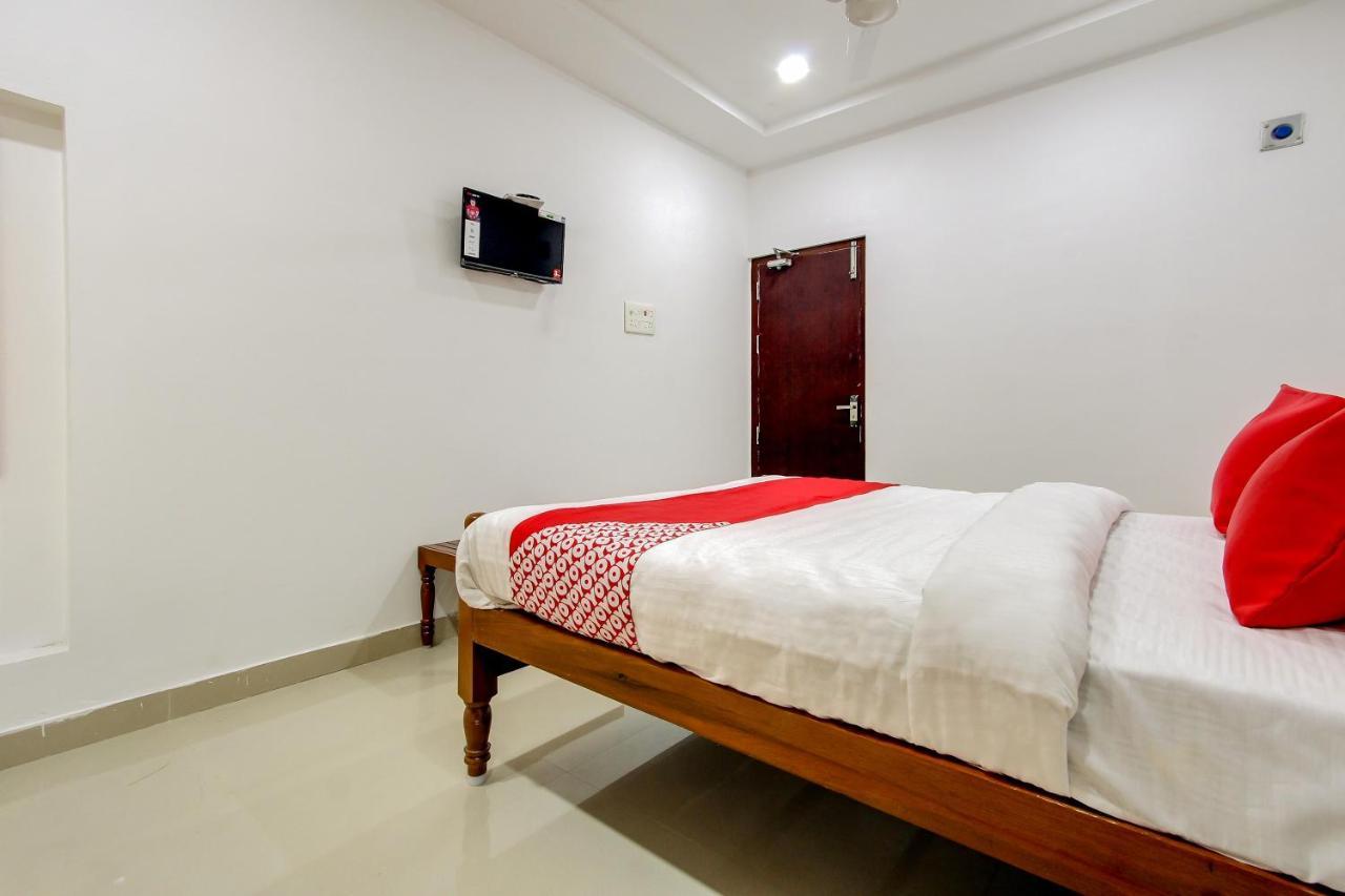 Oyo 69625 Mayuraa Residency Hotel Кумбаконам Екстериор снимка