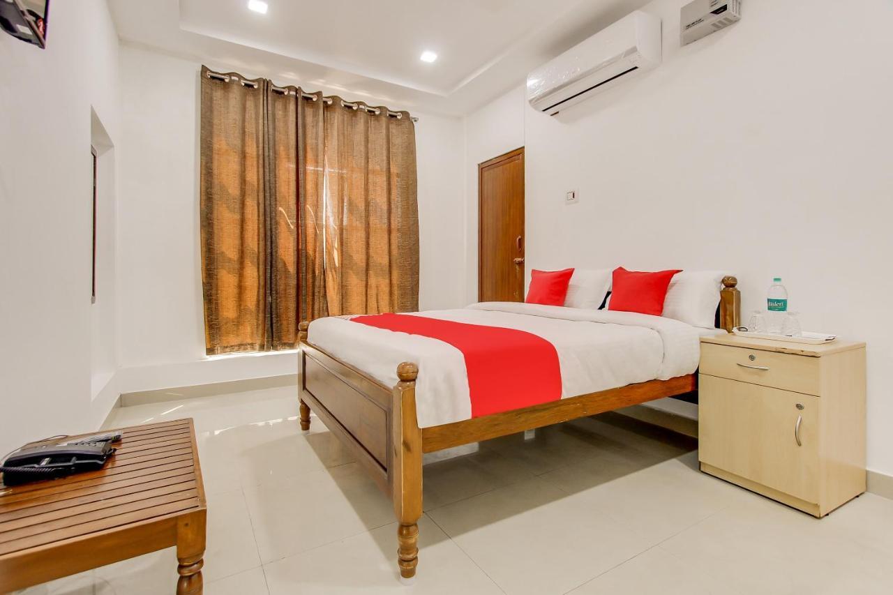 Oyo 69625 Mayuraa Residency Hotel Кумбаконам Екстериор снимка
