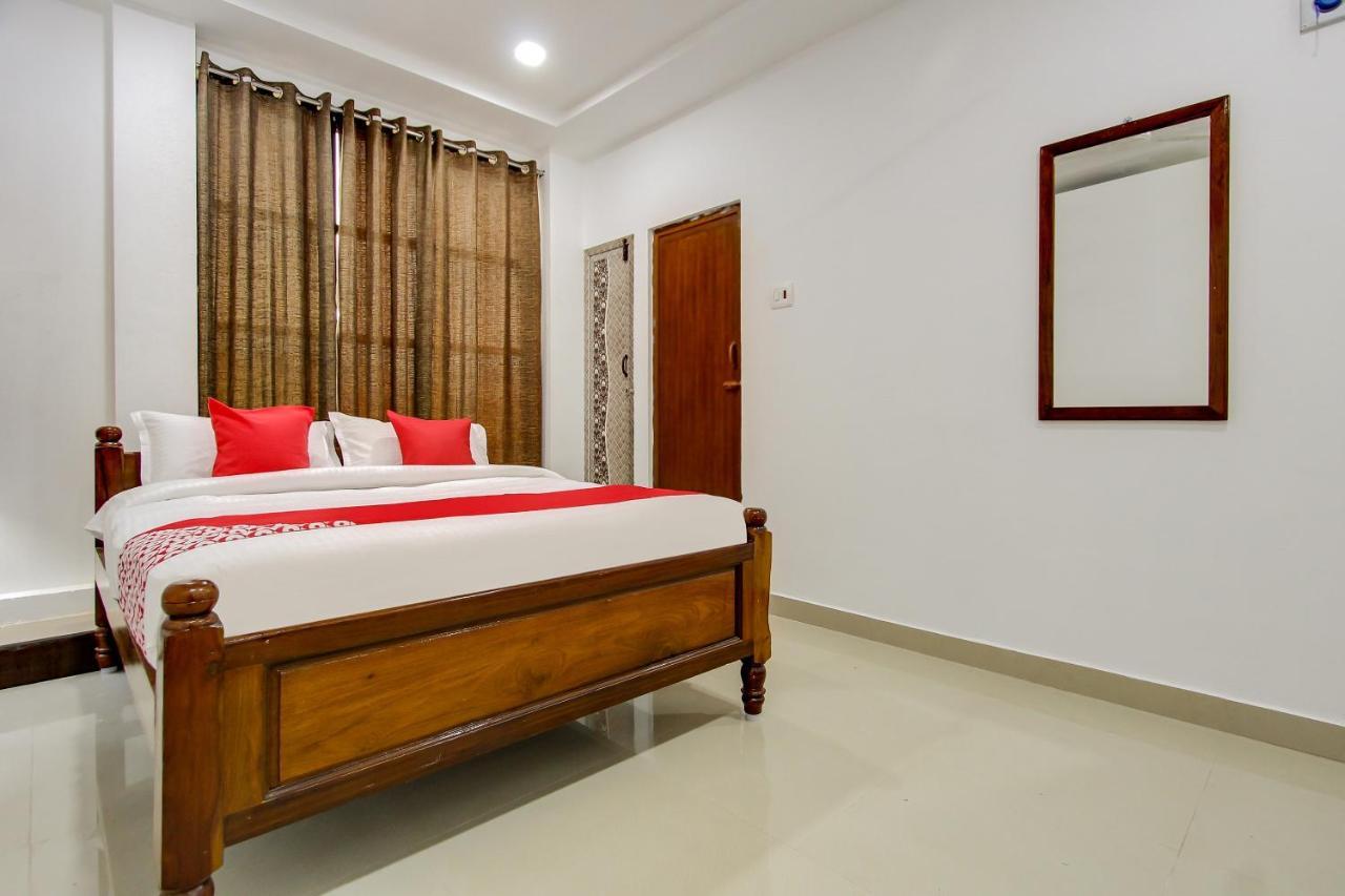 Oyo 69625 Mayuraa Residency Hotel Кумбаконам Екстериор снимка