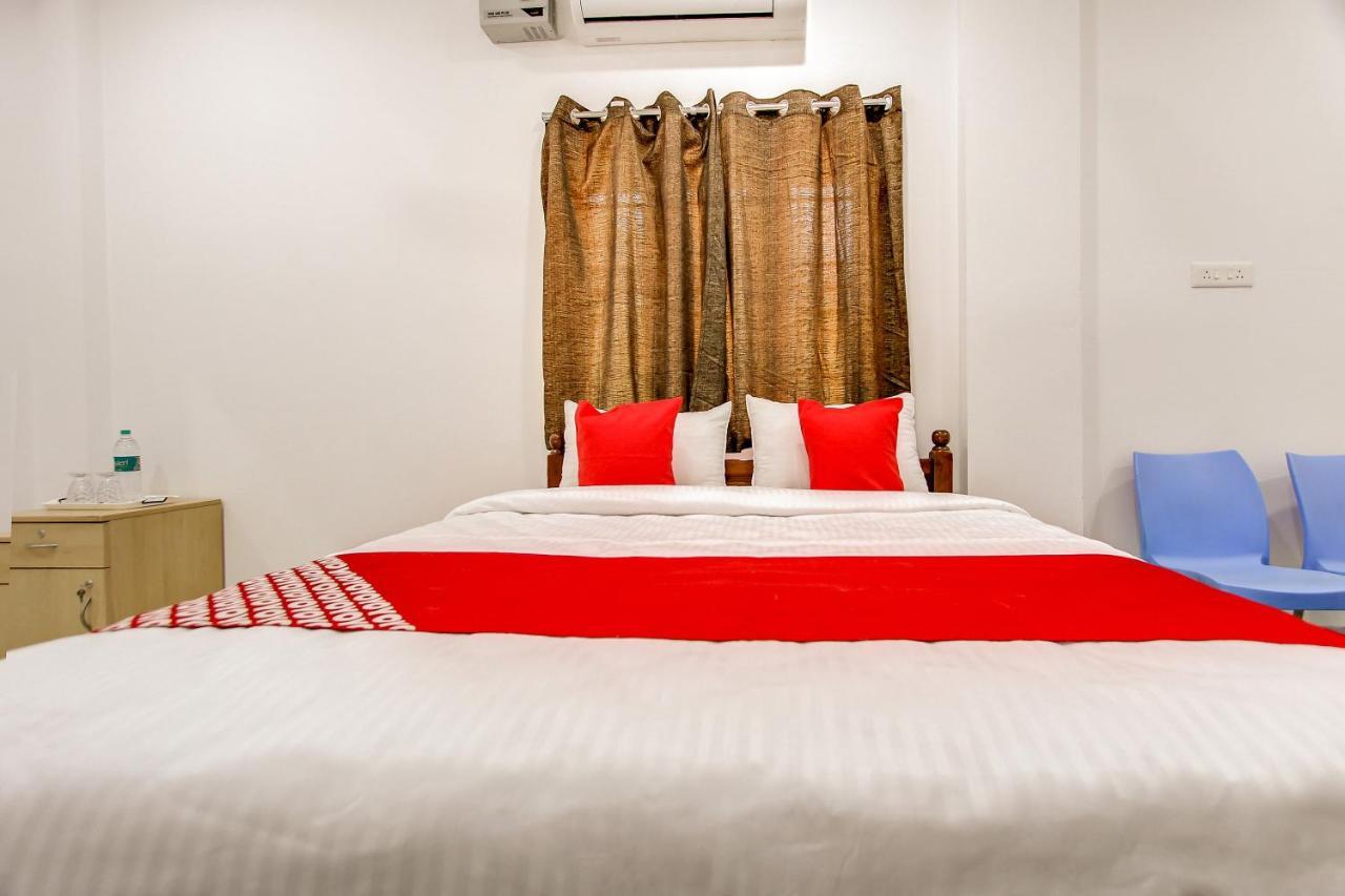 Oyo 69625 Mayuraa Residency Hotel Кумбаконам Екстериор снимка
