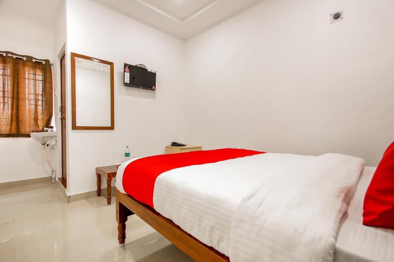 Oyo 69625 Mayuraa Residency Hotel Кумбаконам Екстериор снимка