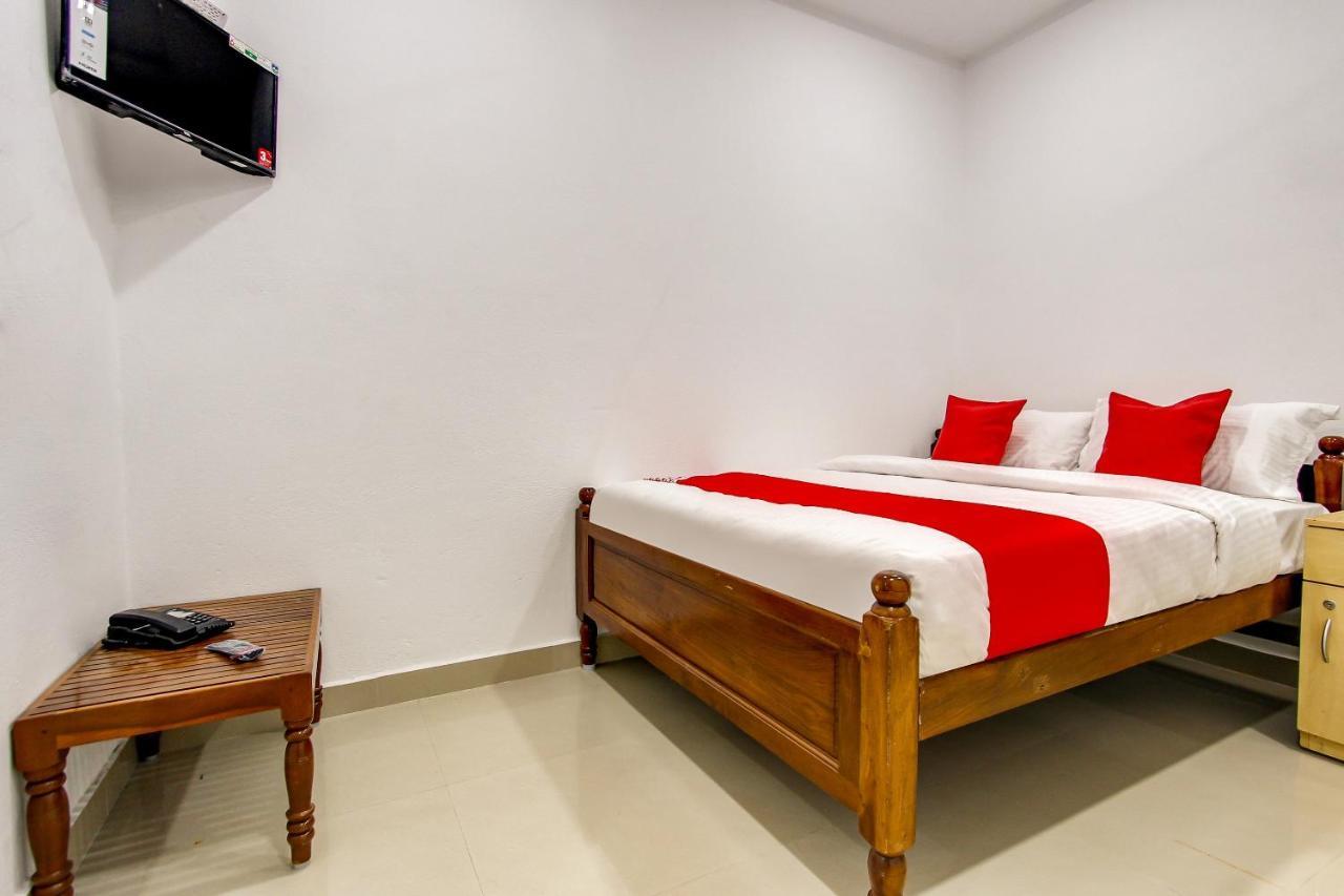 Oyo 69625 Mayuraa Residency Hotel Кумбаконам Екстериор снимка